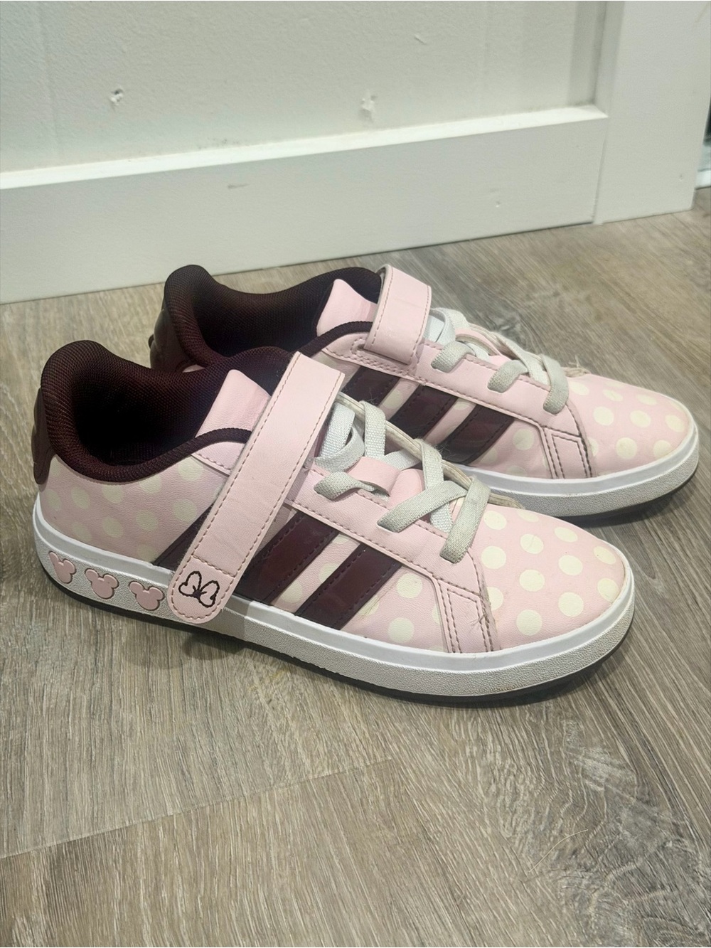 Kids Addidas Disney Pink Polka Dot Velcro Sneakers
